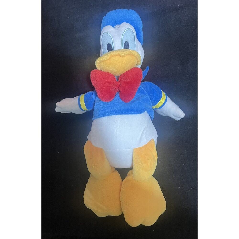 Donald‎ Duck Disney Store Plush Authentic Exclusive Original Stuffed Animal 18"